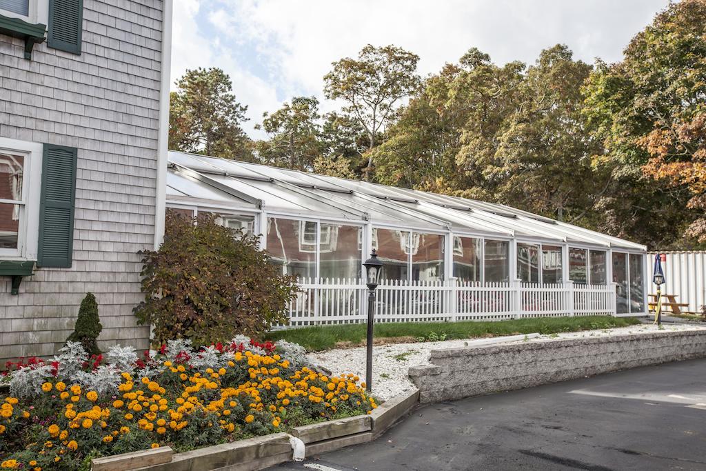 Cape Winds Resort Hyannis Exteriör bild