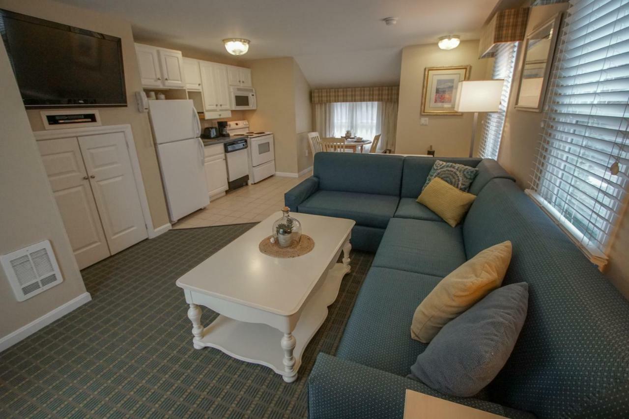 Cape Winds Resort Hyannis Exteriör bild