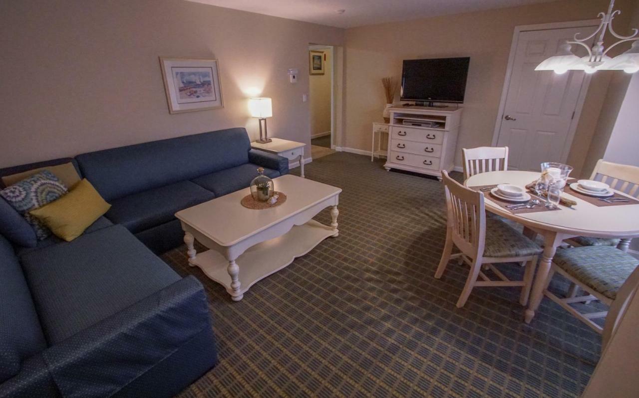 Cape Winds Resort Hyannis Exteriör bild