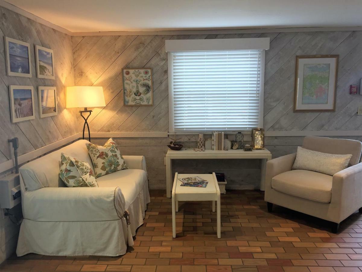 Cape Winds Resort Hyannis Exteriör bild